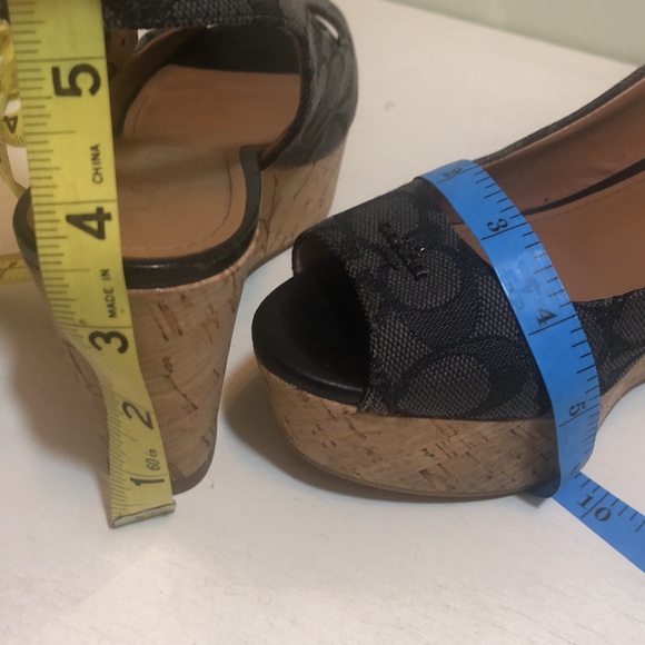 Coach wedges Size 6B. - Picture 10 of 12